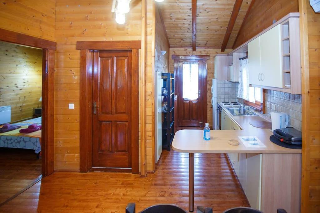 Wooden House In Ioannina Apartment Екстериор снимка